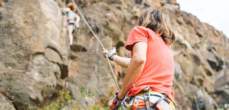 Top Roping vs. Lead Climbing: Similarities and Differences’ – Ascentionism